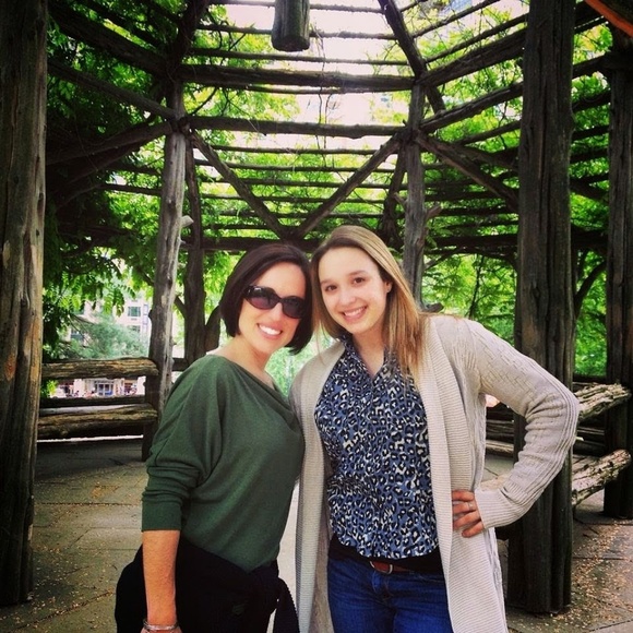 Meet your Posher, Kris - Picture 2 of 2